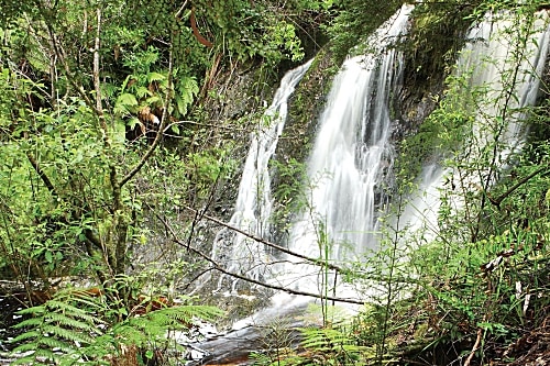 Hogarth Falls